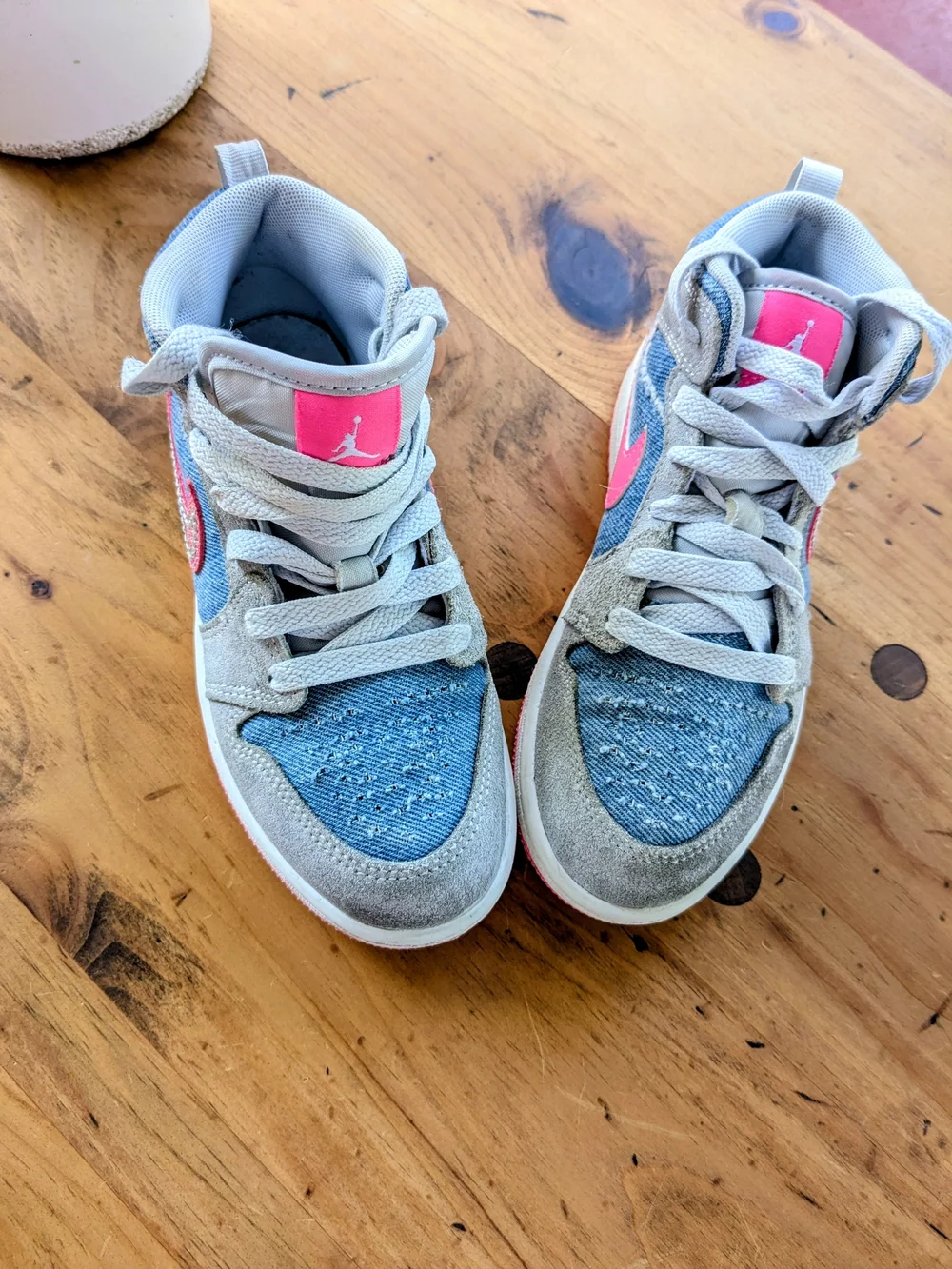 Jordan 1 Mid SE Denim Sequin in 